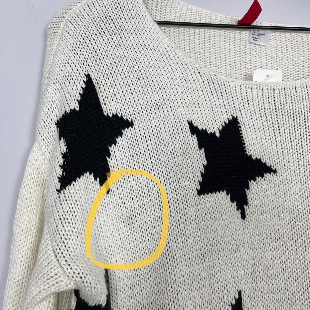 H&M Divided Star Sweater Size Small NWT - Picture 4 of 9